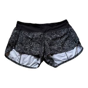 Lululemon Speed Short in Mini Splatter White Black Size 4